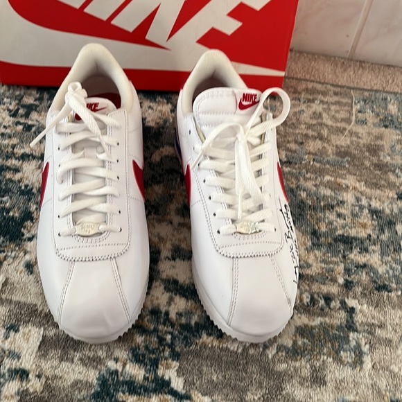 Layzie Bone Thugs signed Nike Cortez Forrest Gump 10.5 LA Kobe air max dunk sb - Picture 2 of 3
